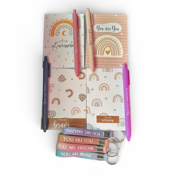 Rainbow 12pcs Buyer Appreciation Bundle Keychain Notebooks Pens - Picture 7 of 7